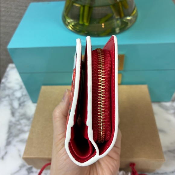 Christian Louboutin Shun Sudo Button Flower Blossoms Compact Wallet RARE NWT - Picture 6 of 13